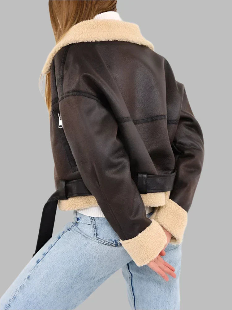Karen – Giacca shearling calda con cintura (fit avvolgente)