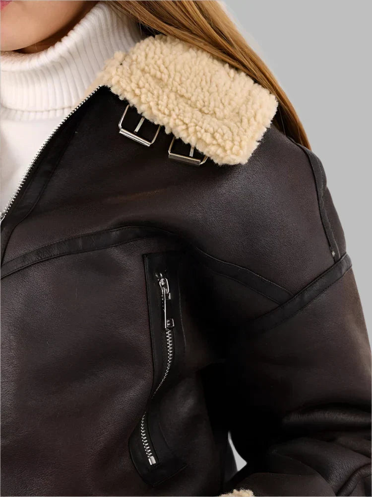 Karen – Giacca shearling calda con cintura (fit avvolgente)