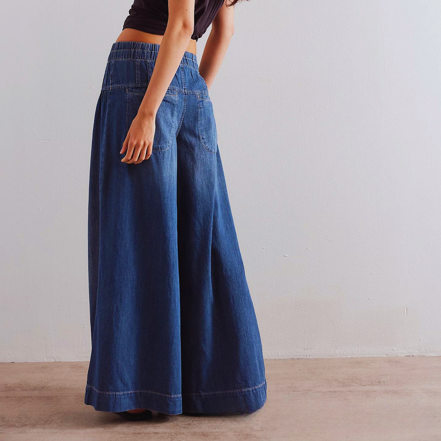 Astrid – Jeans boho con dettagli artigianali