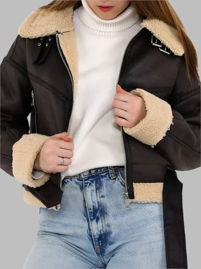Karen – Giacca shearling calda con cintura (fit avvolgente)