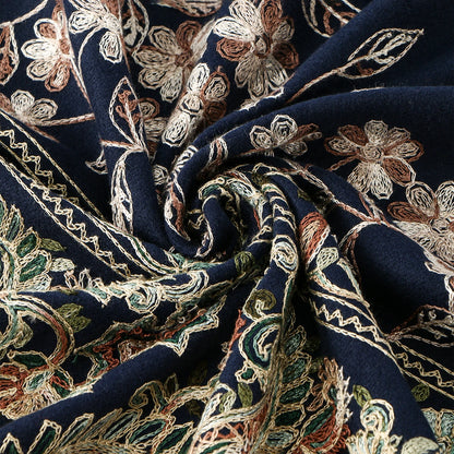 Penelope™ – Sciarpa Pashmina Invernale Ricamata a Fiori